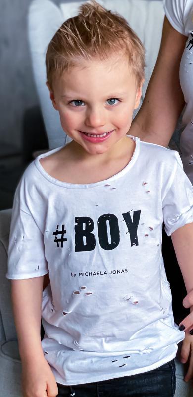 Triko bílé potrhané #BOY / #GIRL by Michaela Jonas