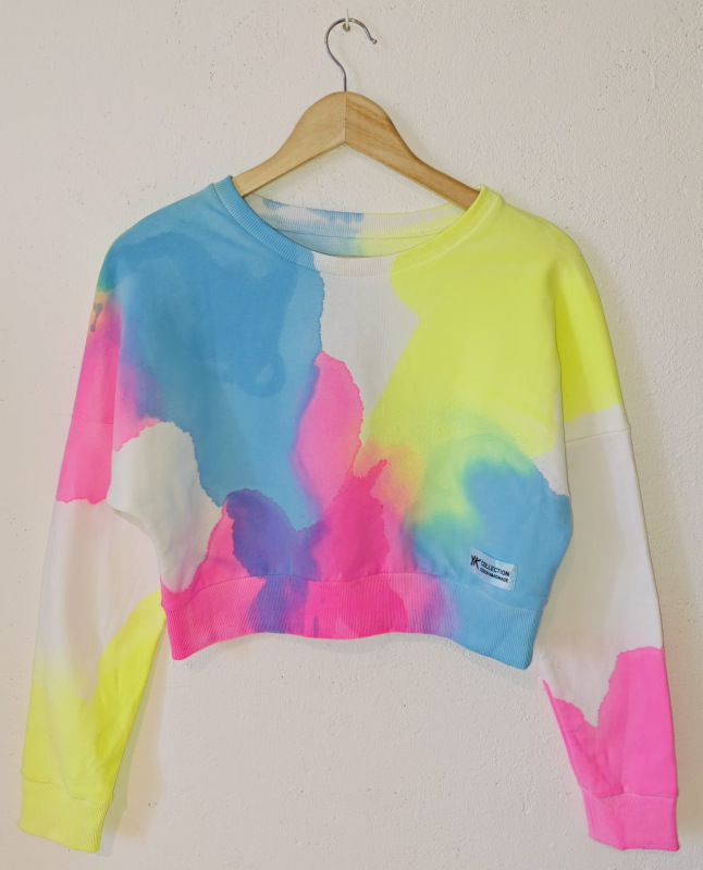 Dámská crop top mikina bez kapuce ručně barvená — česká výroba