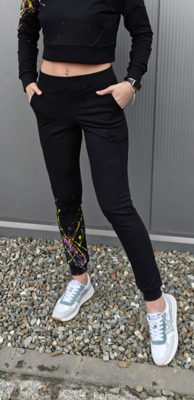 Dámské tepláky černé ručně stříkané | česká bavlna, šité na Moravě 1